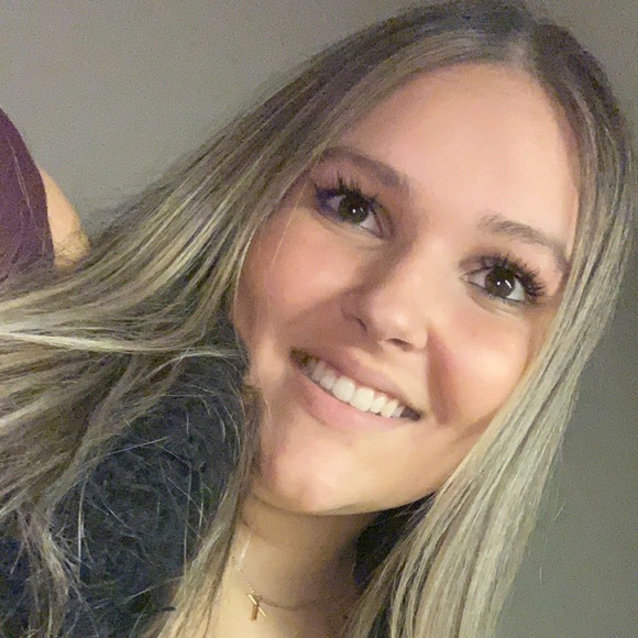 Meet your Posher, Marisa - Picture 1 of 1